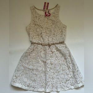 NWT Girls “Pinky”  Lace Sleeveless Dress